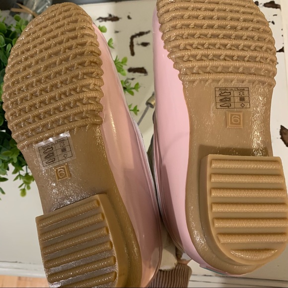 Jack Rodgers | Chole Rain Boots, Short Metallic Gold & Blush - Picture 10 of 12